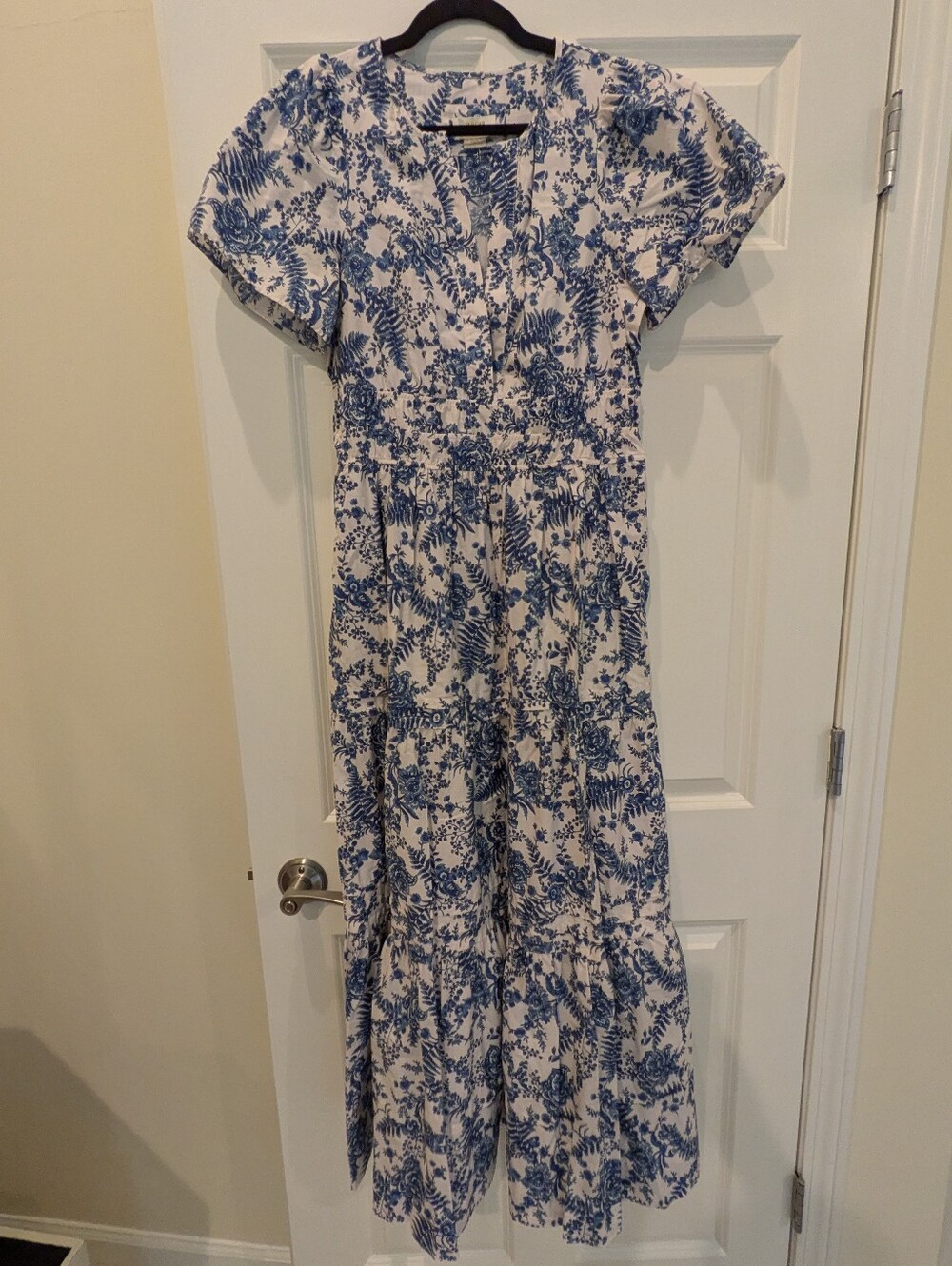 Anthropologie Maeve Somerset Dress In Blue and White Floral, Medium